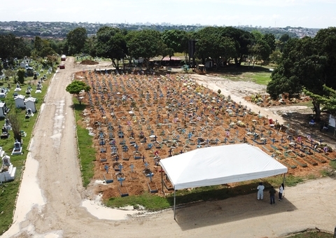 Manaus registra 38 enterros neste domingo; 8 de vítimas da Covid-19