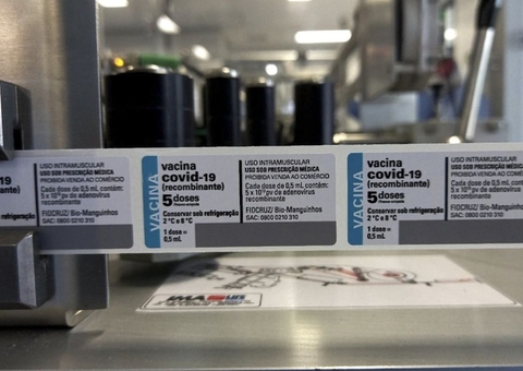 Butantan deve receber no sábado mais 6 mil litros de IFA