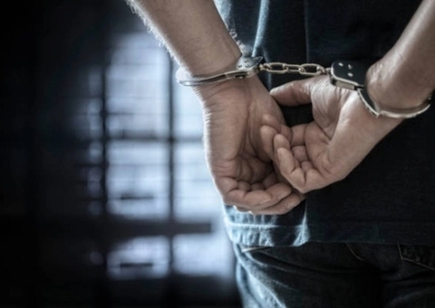 Mãe é morta a tiros após filho ter supostamente errado alvo