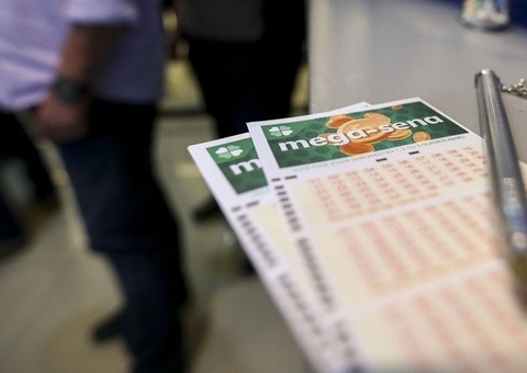 Mega-Sena sorteia R$ 16,3 milhões; veja dezenas