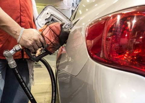 Governo federal diz à Justiça que não pode interferir nos preços da Petrobras