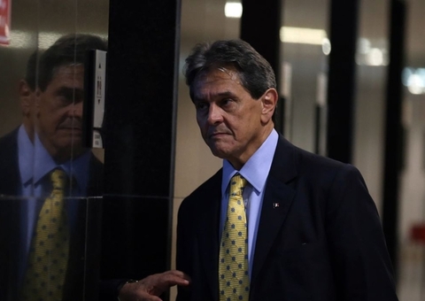 Roberto Jefferson registra candidatura à Presidência no TSE