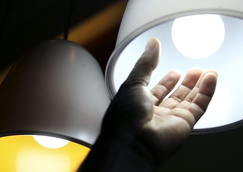 Conta de luz não terá cobrança extra em julho, diz Aneel
