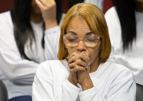 Flordelis alega problemas de saúde e defesa pede prisão domiciliar