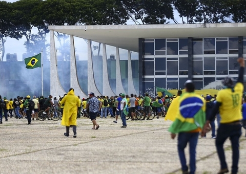 Preso por atos golpistas tenta suicídio na prisão