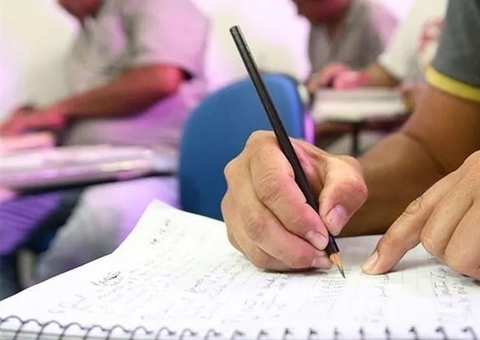 Matrículas para o EJA são prorrogadas em Manaus