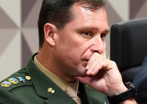 Mauro Cid, ex-ajudante de Bolsonaro, deixa cadeia após decisão de ministro