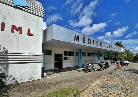 Adolescente é atacado e morto a facadas em rua no centro de Manaus