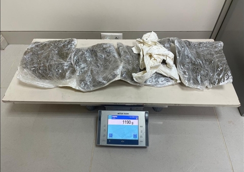 Venezuelana é presa com 1,2 kg de drogas no aeroporto de Manaus