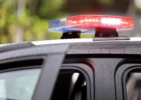 Homem ameaça parentes e é preso após sobrinho de 8 anos pedir ajuda à polícia