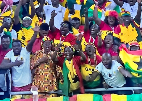 Apesar de derrota, ganeses celebram 'vingança' após eliminação do Uruguai