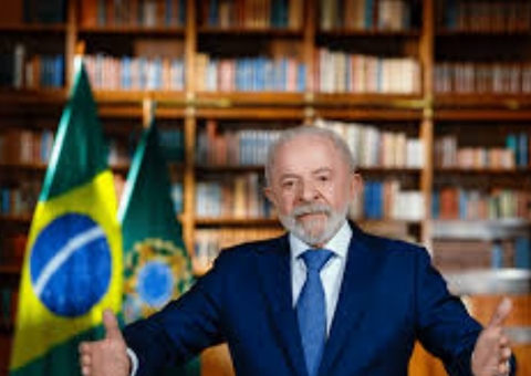 Lula diz que Brasil vai buscar novos mercados e não ‘chorar’ por tarifaço dos EUA