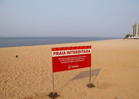 Com Rio Negro abaixo de 15 m, praia da Ponta Negra segue interditada para banho