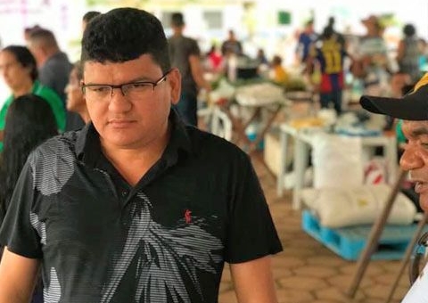 No Careiro prefeito homologa licitação sem informar valor a pagar