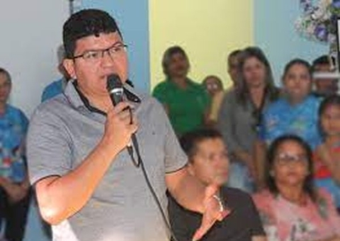 Prefeito do Careiro homologa licitações com omissão de valores