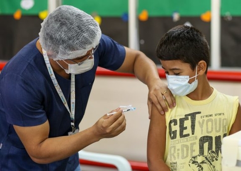 Pesquisa quer saber opinião de médicos sobre vacinação infantil contra covid