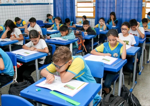 Semed abre prazo de transferência escolar em Manaus até quinta-feira 