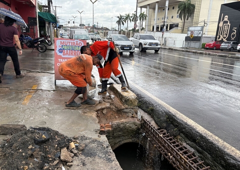Falha da Águas de Manaus trava drenagem e provoca alagamentos na Constantin