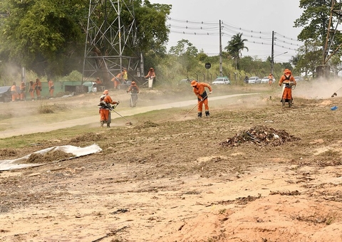Veja funcionamento de serviços essenciais em Manaus na véspera e feriado de Natal