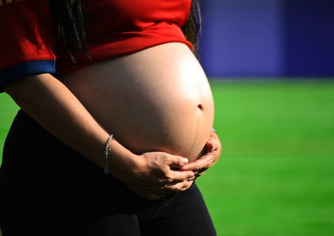 Sancionada lei que determina afastamento de gestante na pandemia