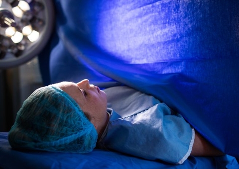 Mãe deixada agonizando 24h antes do parto em maternidade de Manaus será indenizada