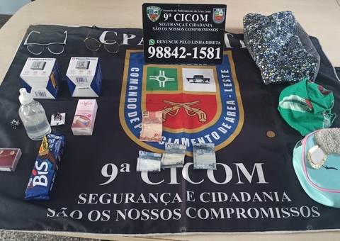 Mulheres são presas por fazerem 'a limpa' em farmácia de Manaus