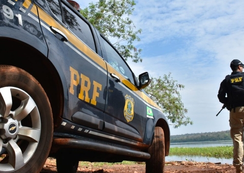Homem é preso com carro roubado e documentos falsos em estrada no Amazonas