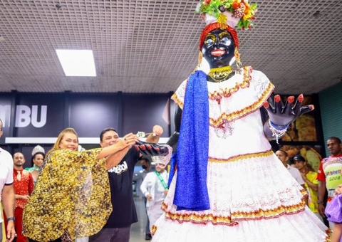 Chegada da Kamélia abre oficialmente o Carnaval 2023 em Manaus