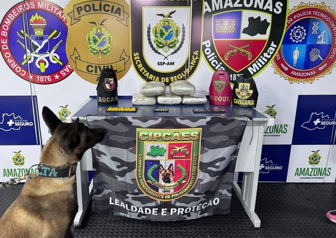 Mulher é presa em embarcação com drogas avaliadas em R$ 100 mil no Amazonas