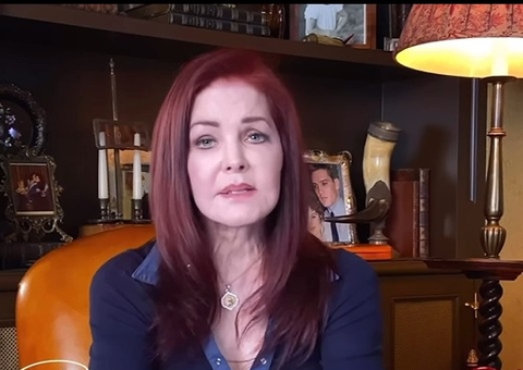 Priscilla Presley é acusada de desligar aparelhos que mantinham filha viva