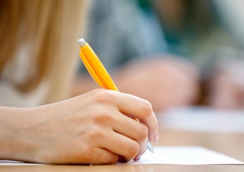 Com salário de até R$ 6,4 mil, prefeitura lança PSS com 900 vagas no AM