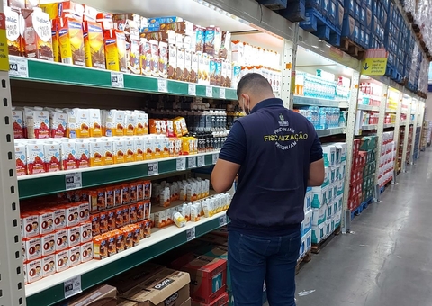 Procon apreende mais de 170 Kg de produtos em supermercado de Manaus