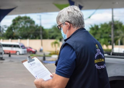 Procon notifica distribuidoras de combustível em Manaus