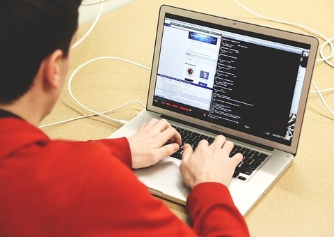 Hacker preso pela PF afirmou em rede social que megavazamento veio de empresa ligada ao governo