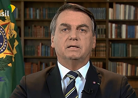Bolsonaro é alvo de panelaço ao fazer pronunciamento na TV