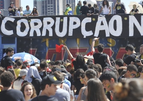Brasil cai 10 posições em ranking de percepção da corrupção, diz estudo