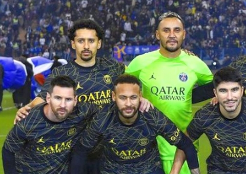 PSG vence amistoso com Neymar perdendo pênalti e CR7 ofuscando Messi