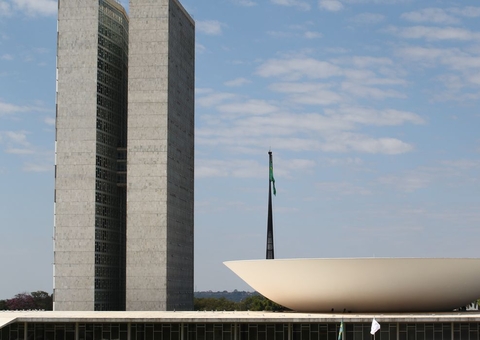 Quase 90% dos deputados federais tentam reeleição este ano