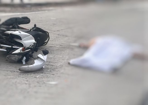 Mulher morre ao cair de motocicleta enquanto voltava de festa em Manaus 