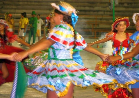 Santa Isabel do Rio Negro esconde custo de show em festa de quadrilha