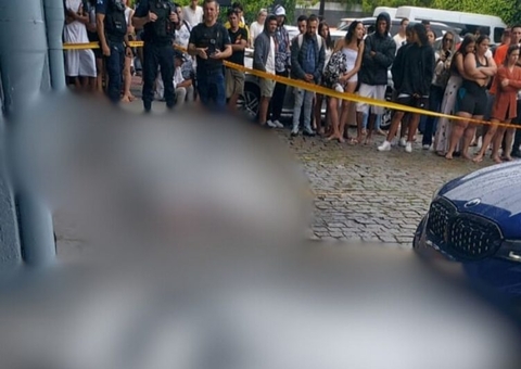 Quatro pessoas são encontradas mortas dentro de BMW