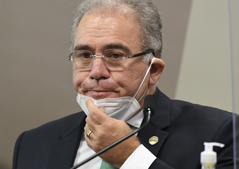 Renan decide incluir Queiroga entre os investigados da CPI da Covid 