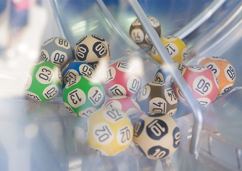 Nenhum apostador acerta Mega-Sena e prêmio acumula em R$ 63 milhões