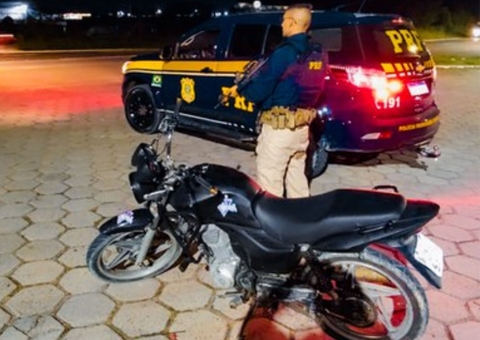Suspeito abandona motocicleta roubada durante perseguição na BR-174