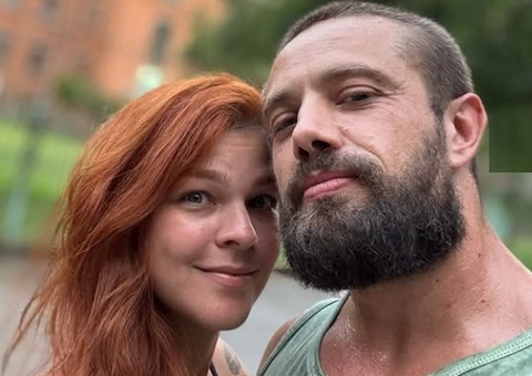 Rafael Cardoso fala sobre 'pessoas de verdade' em foto com namorada e rebate críticas sobre indireta 