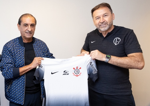 Corinthians anuncia a contratação do técnico argentino Ramón Díaz