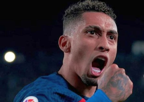 Muros da Gávea são pichados com pedido de volta de Rafinha ao Flamengo