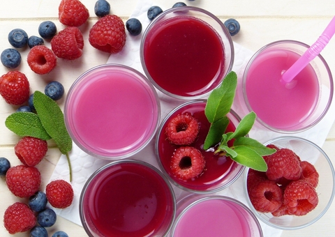 Perca peso com esse delicioso suco detox de frutas vermelhas 