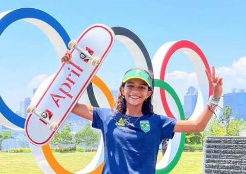 Famosos comemoram medalha de Rayssa Leal, a fadinha do skate