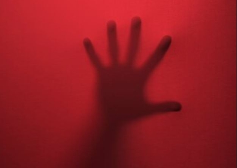 Marido é preso após tentar matar esposa esfaqueada dentro de casa em Manaus